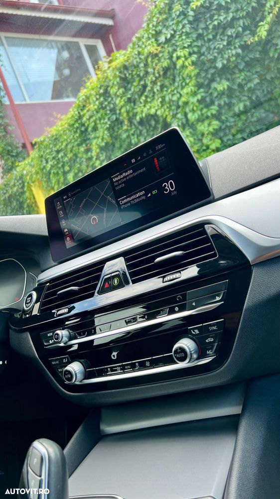 BMW Seria 5 520d Touring Aut. Sport Line - 6