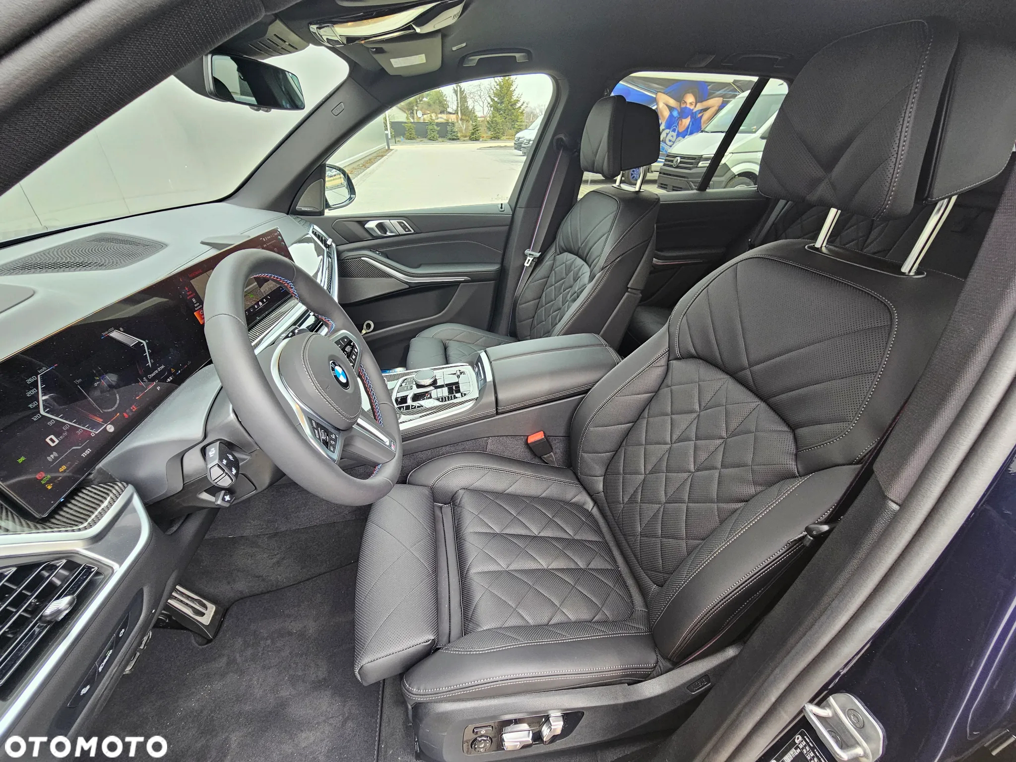 BMW X5 M M50i - 12