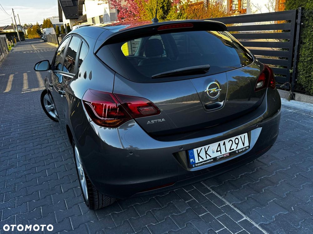 Opel Astra 1.6 Automatik 150 Jahre - 10