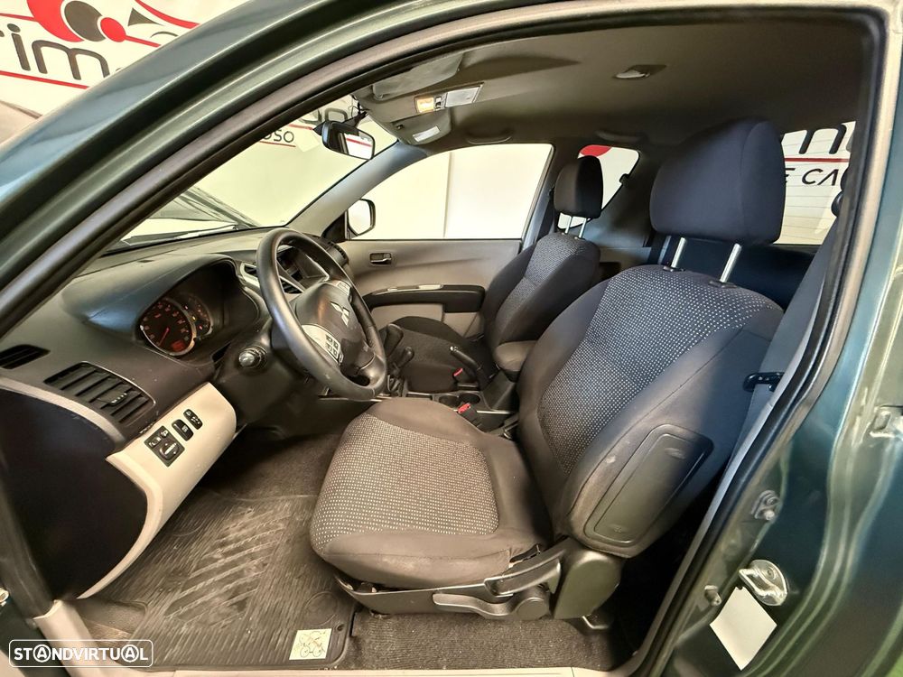 Mitsubishi L200 2.5 DI-D Club Intense 3L 4WD - 15