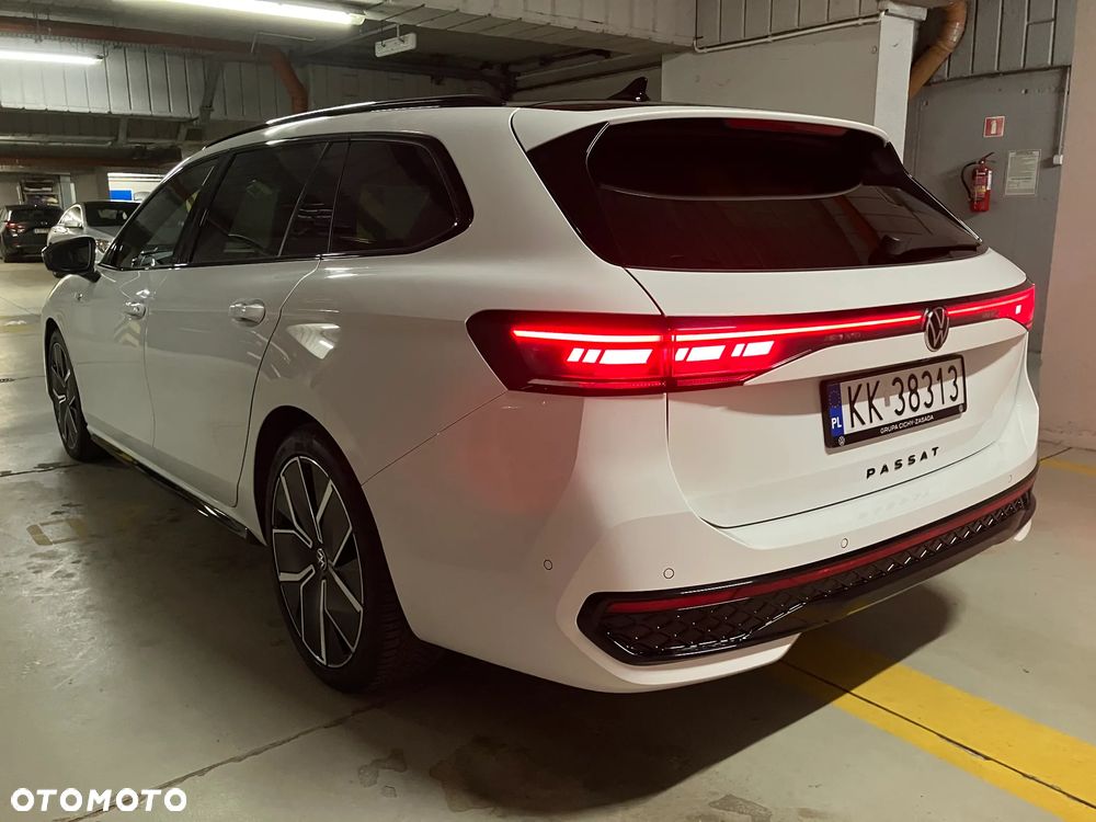 Volkswagen Passat - 13