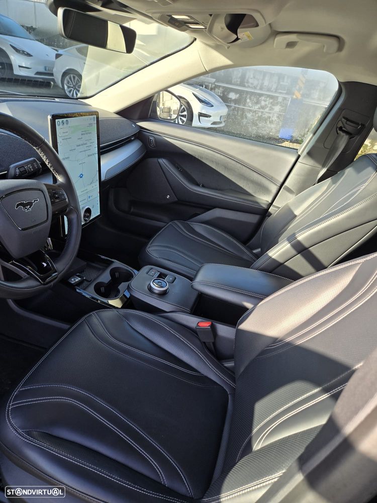Ford Mustang Mach-E PREMIUM - 6