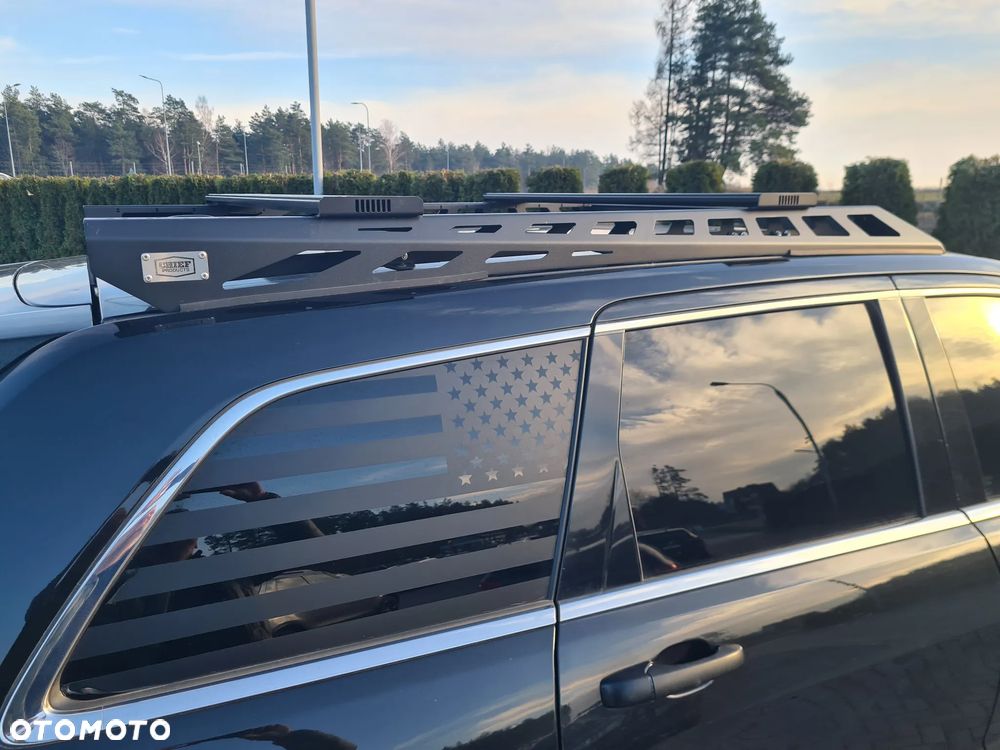 Jeep Grand Cherokee - 22