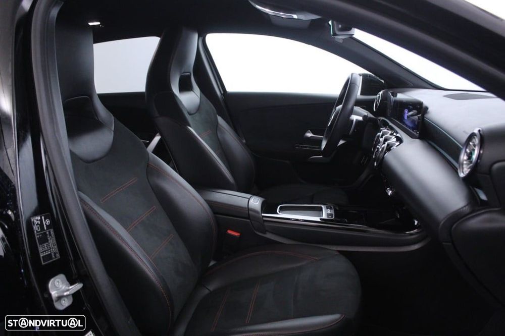 Mercedes-Benz A 250 e AMG Line - 14