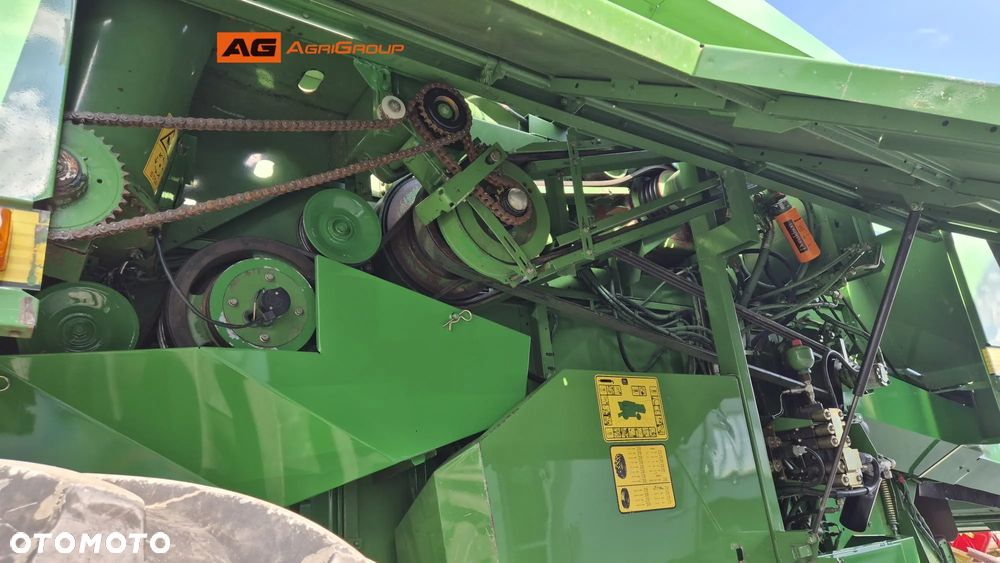John Deere 2266 HillMaster 1998R - 12