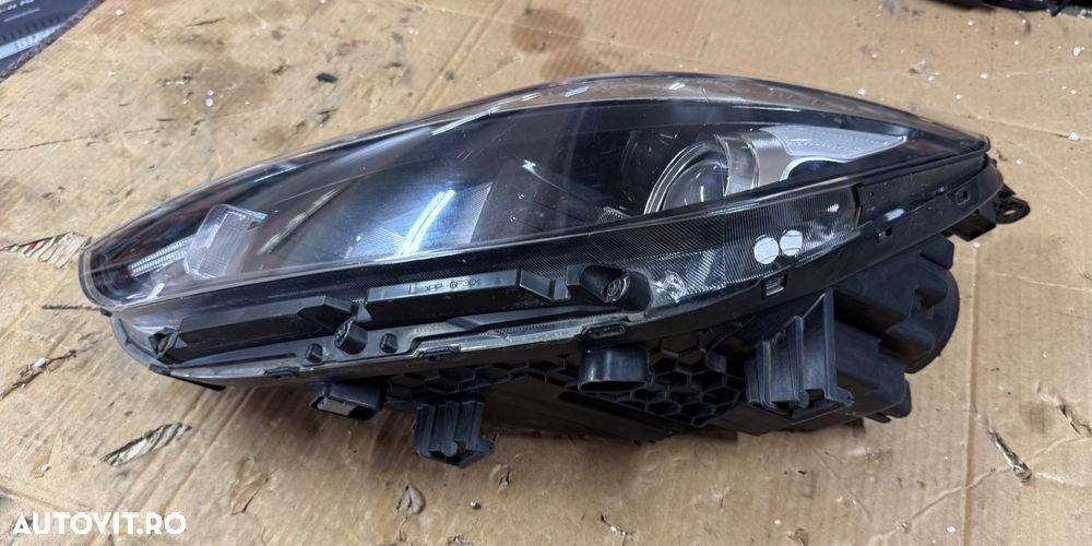 Far stanga HYUNDAI I30 an 2017-2020 cod 92101-G4060 - 4