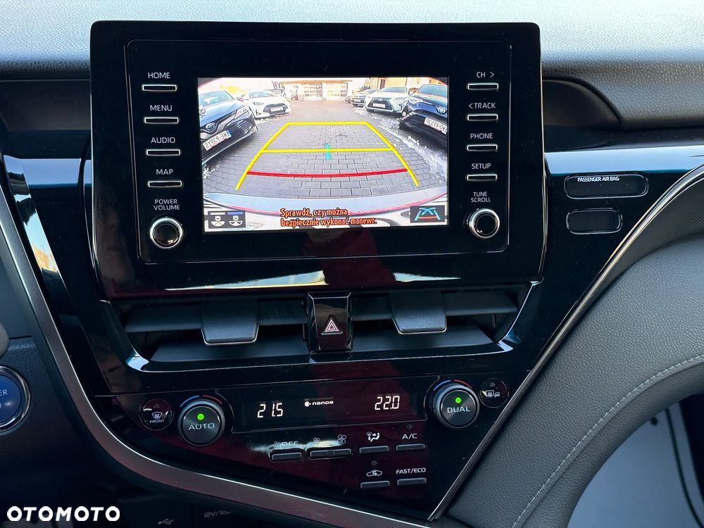 Toyota Camry 2.5 Hybrid Comfort CVT - 4