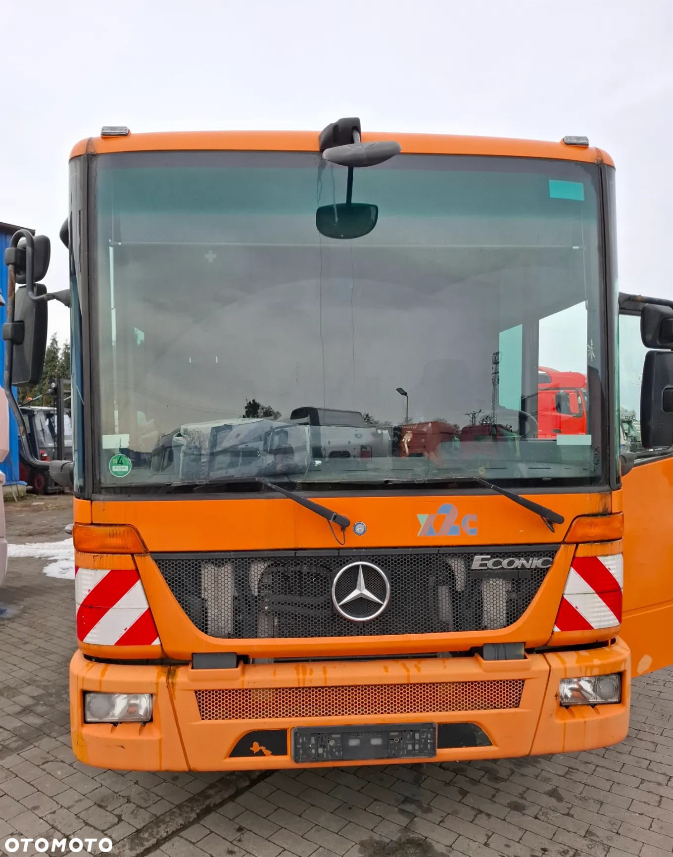 Sprzedam na CZĘŚCI Mercedesa-Benz Econic 2628 z zabudową śmieciarki HALLER - 3