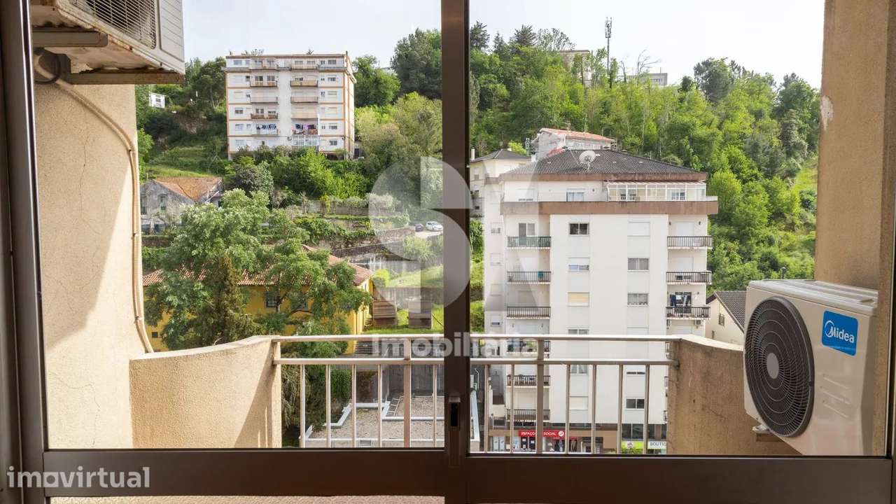 Apartamento T3 com suite no centro da Cidade de Seia - Grande imagem: 2/27