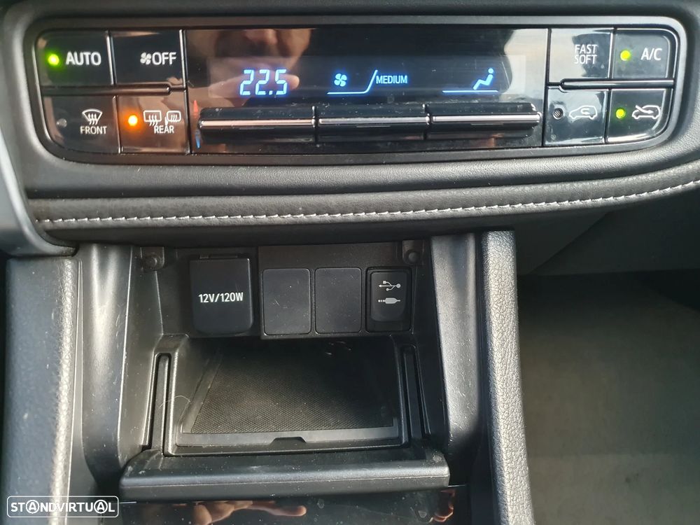 Toyota Auris Touring Sports 1.4 D-4D Comfort+Pack Sport - 34