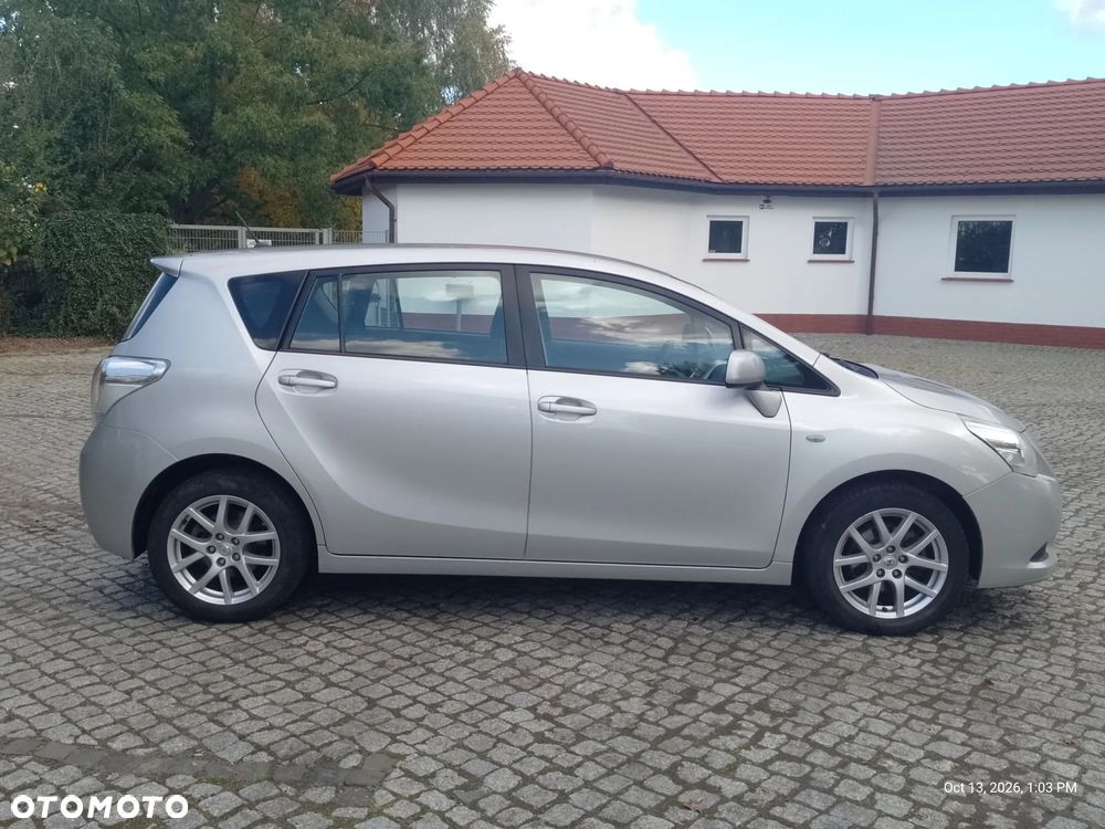 Toyota Verso 1.8 Executive - 4