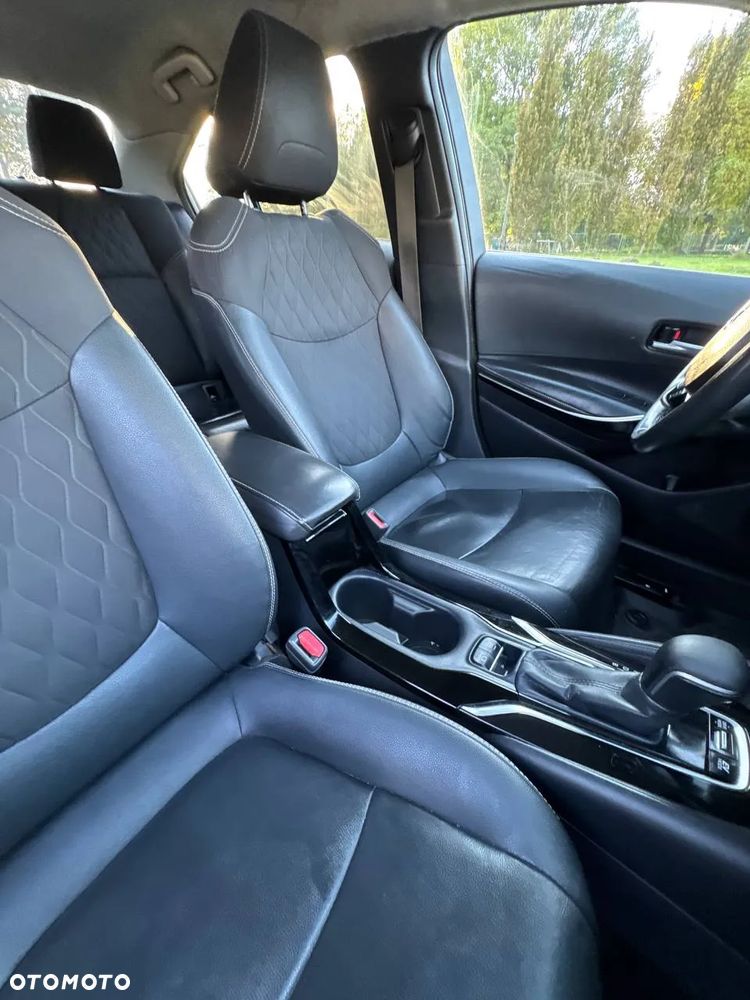 Toyota Corolla 1.8 Hybrid Executive - 13