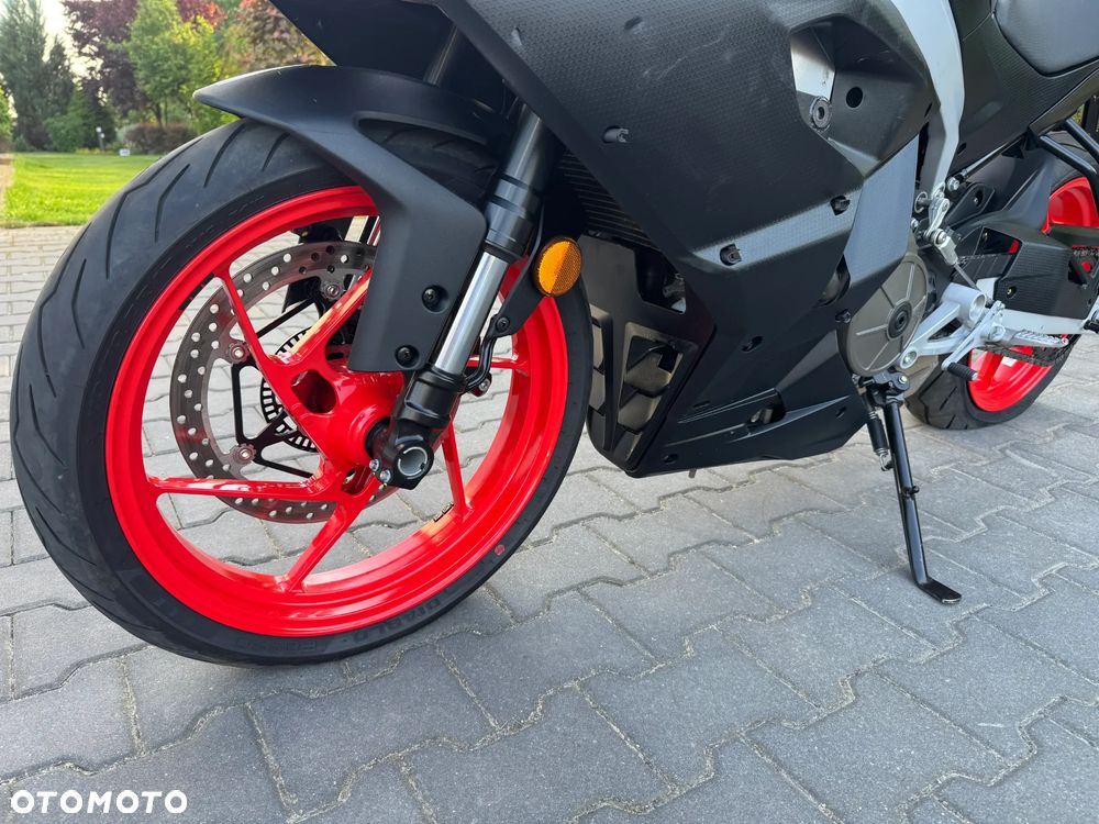 Aprilia RS - 9