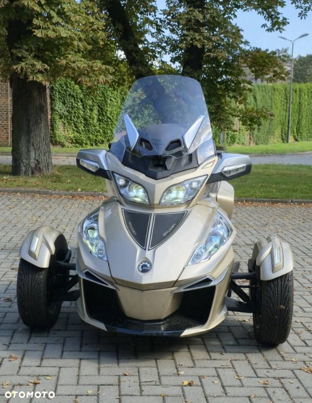 Can-Am Spyder - 6
