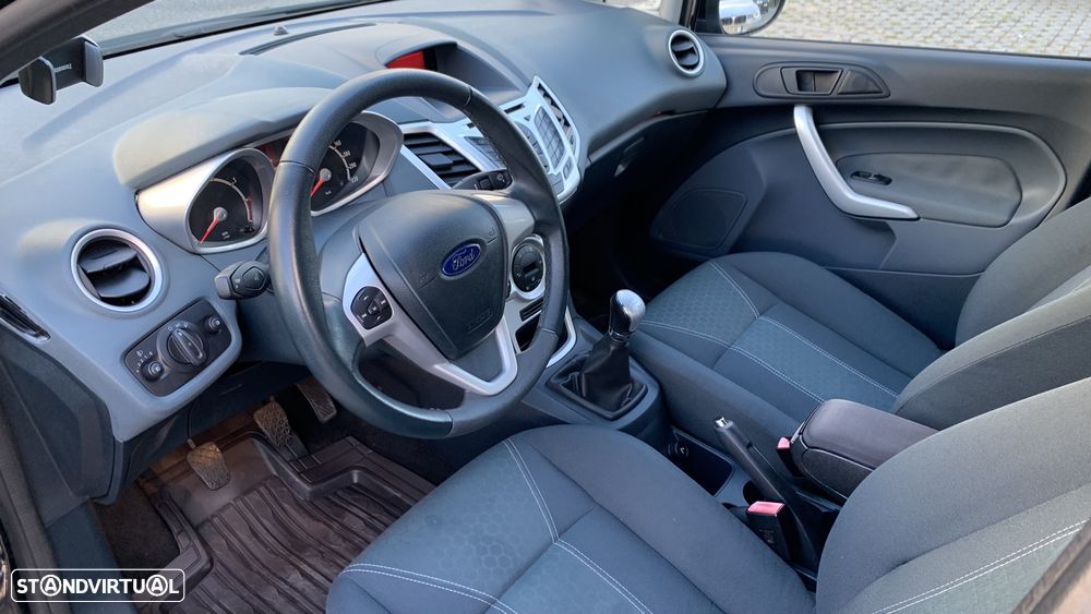 Ford Fiesta - 7