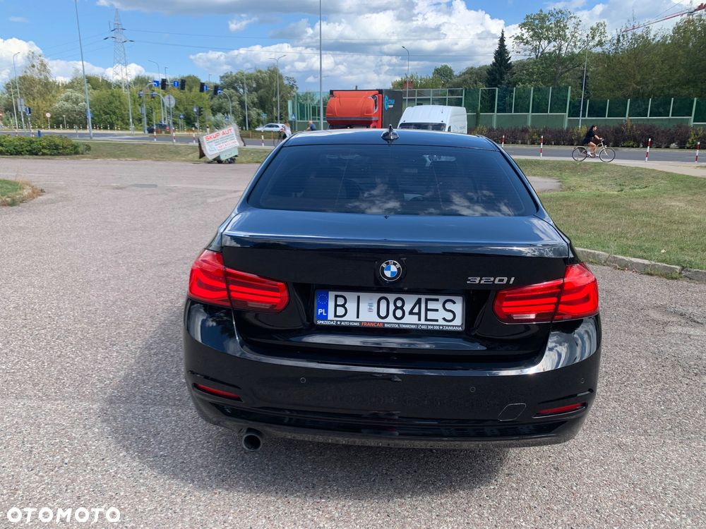 BMW Seria 3 320i Edition M Sport Shadow - 4