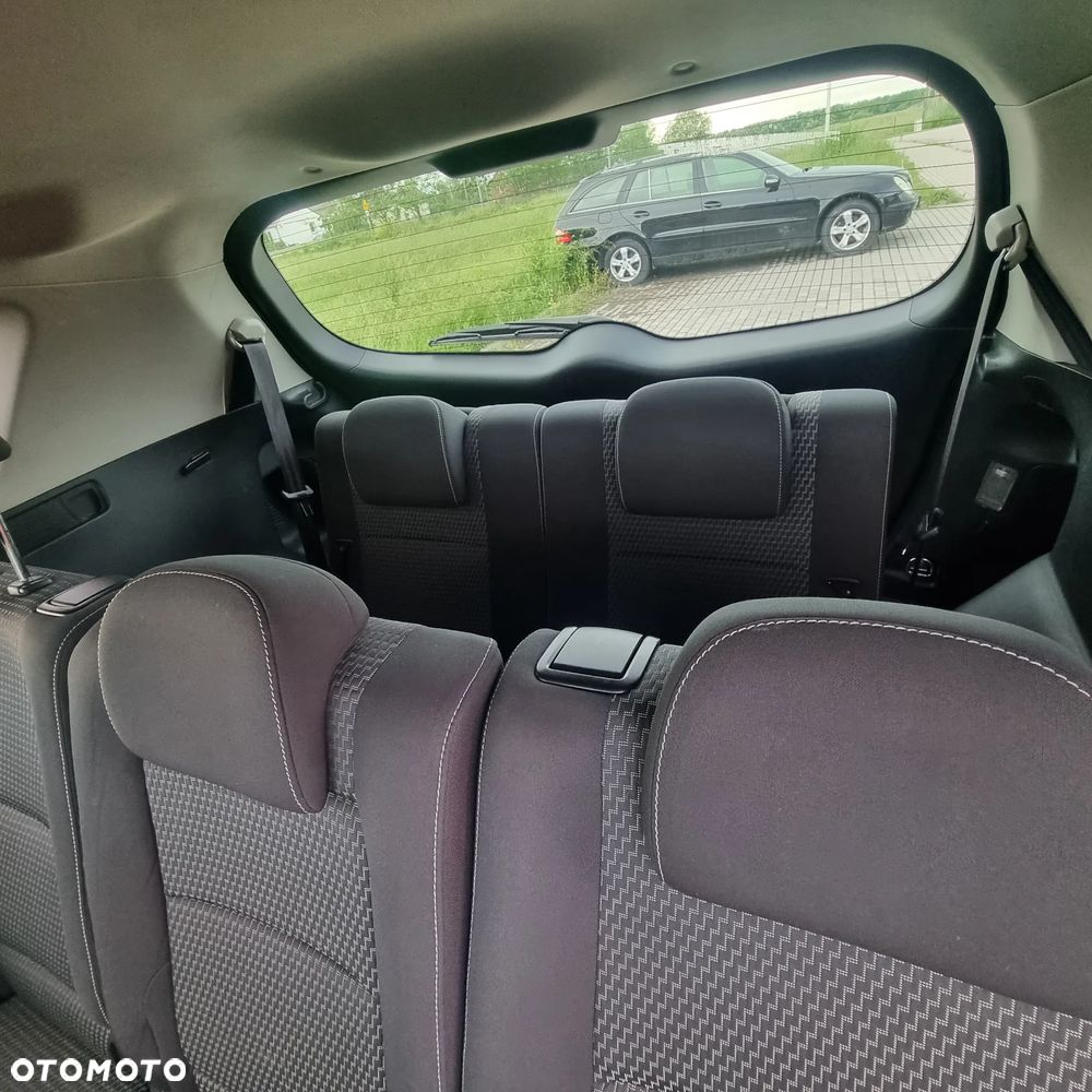 Toyota Corolla Verso - 10
