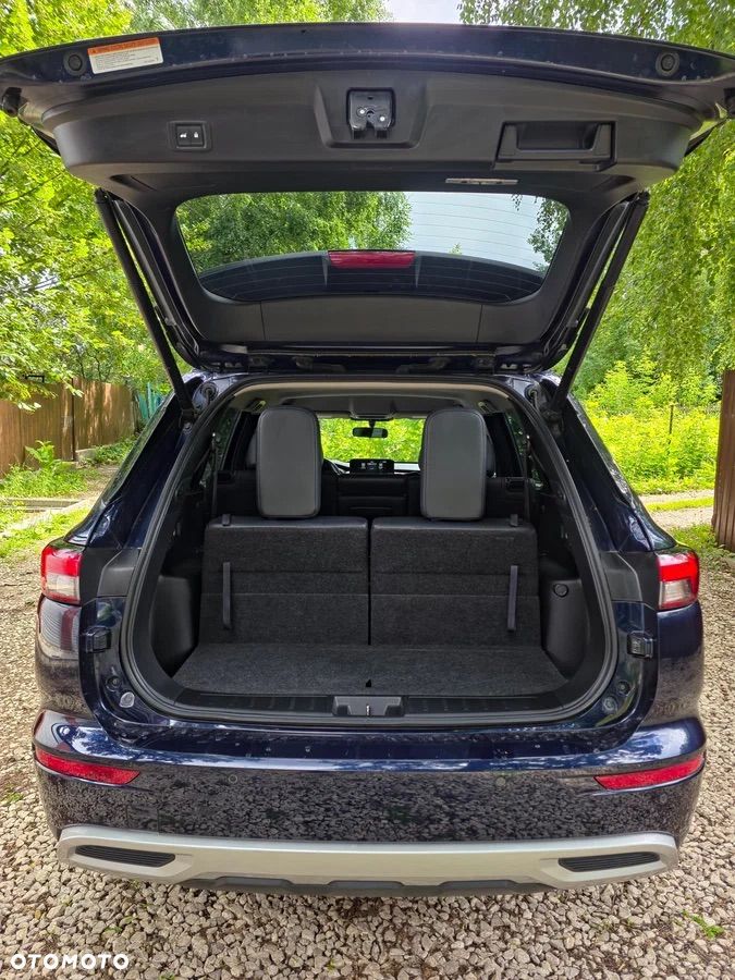 Mitsubishi Outlander - 8