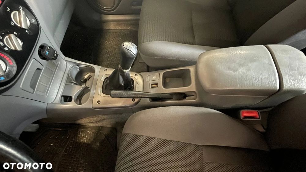 Toyota RAV4 2.0 D-4D 4x4 - 12
