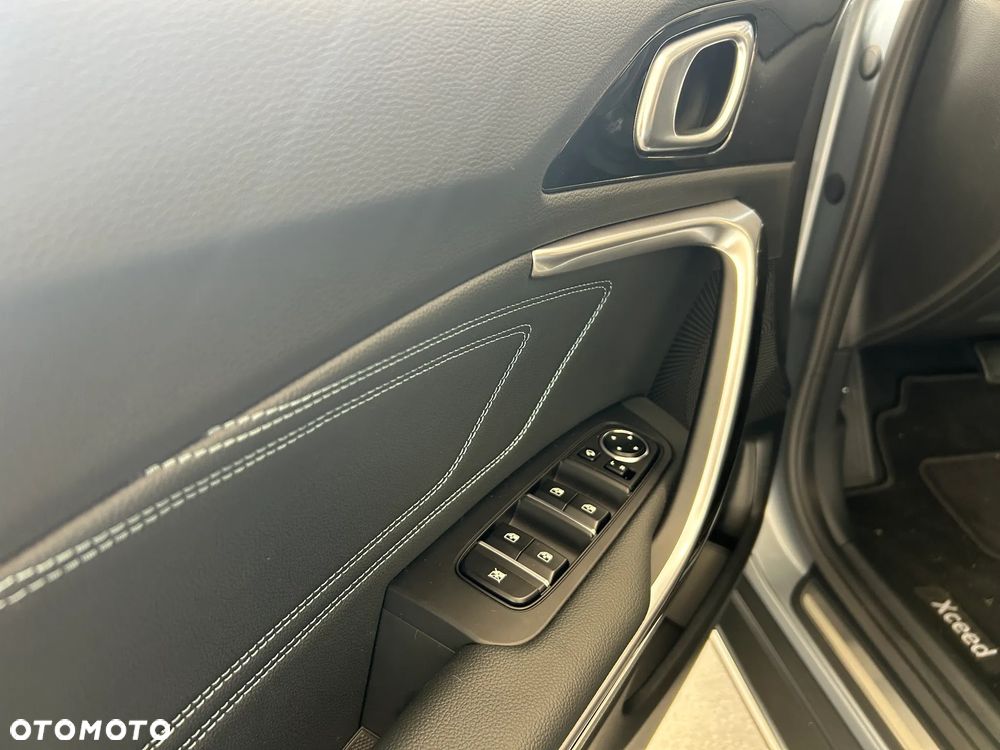 Kia XCeed 1.6 T-GDI Tribute DCT - 12
