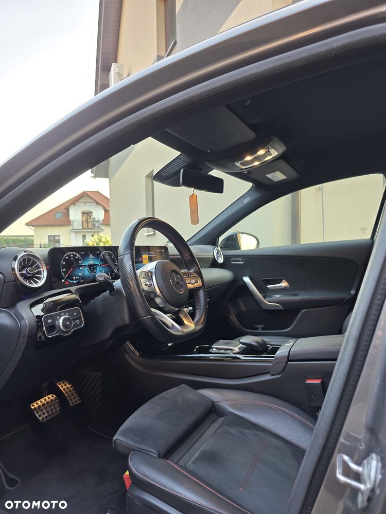 Mercedes-Benz Klasa A 200 d 4-Matic AMG Line 8G-DCT - 22
