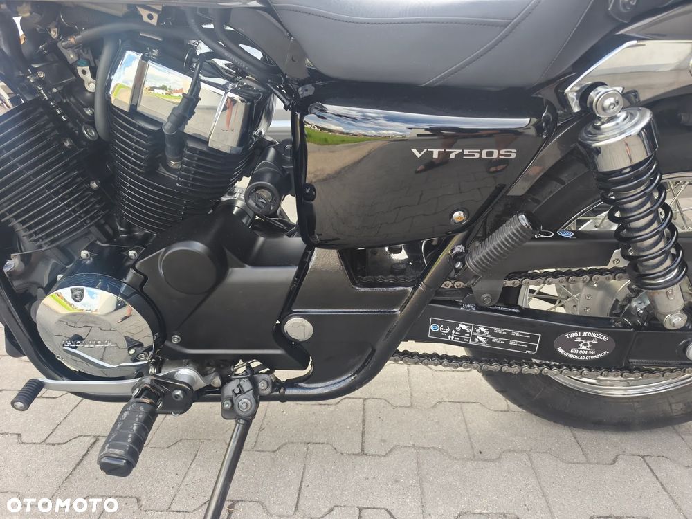 Honda VT - 13