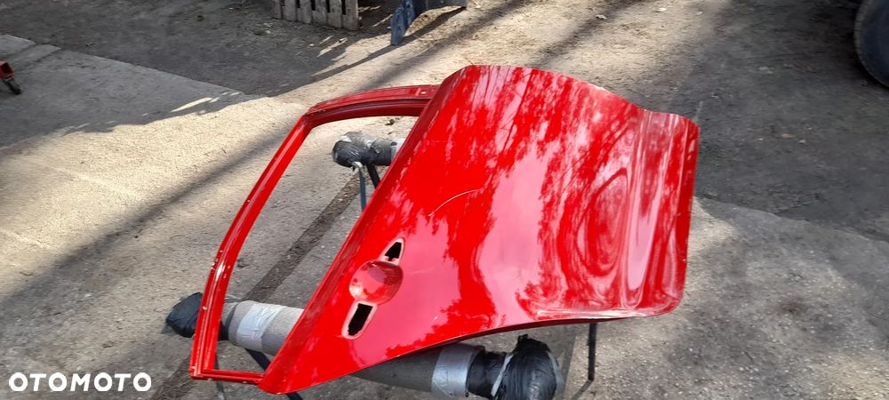 Toyota Corolla E21 SEDAN Drzwi prawy tył Lekko przetarte - 5