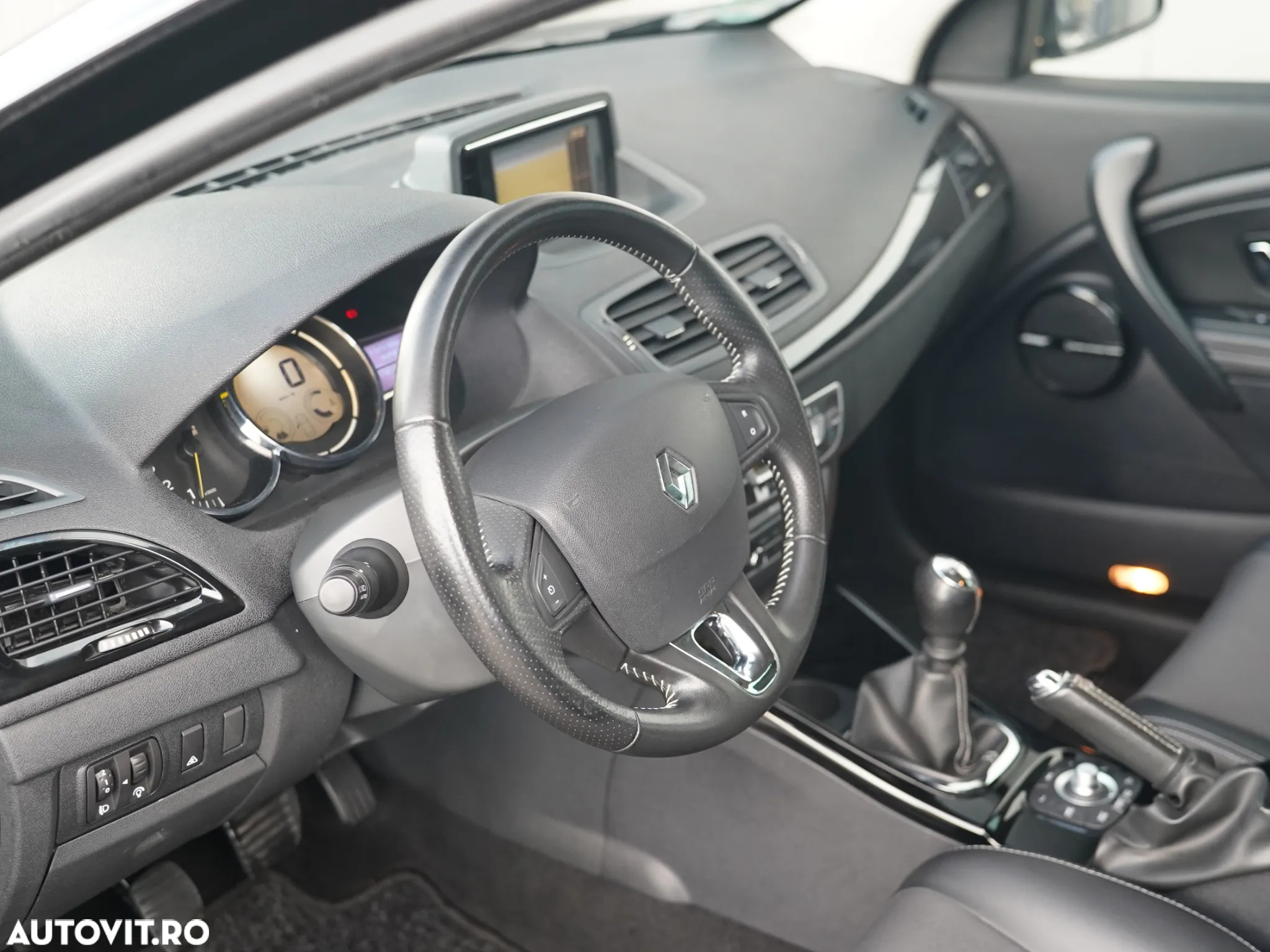 Renault Megane Grandtour TCe 130 Bose Edition - 5