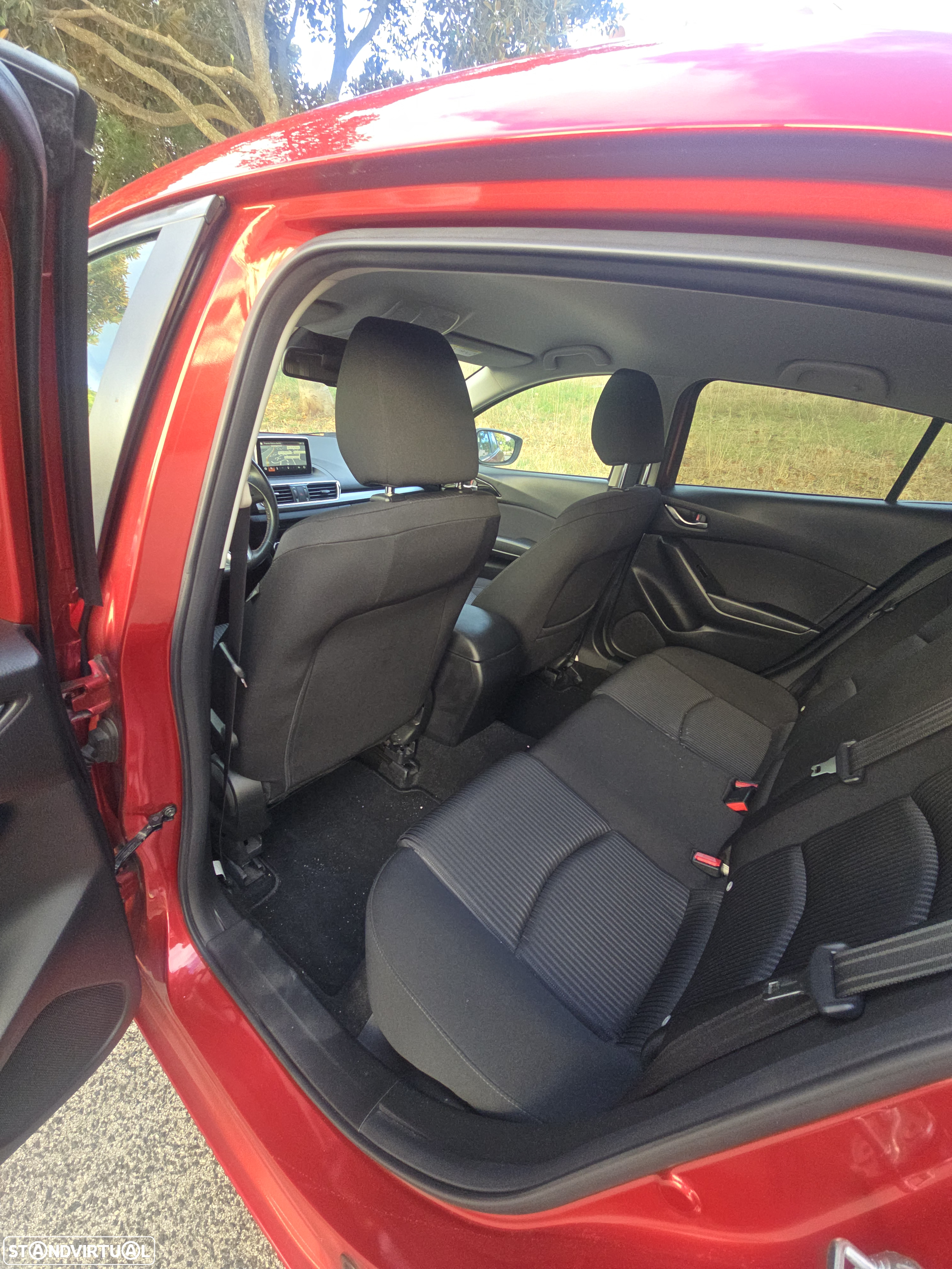 Mazda 3 1.5 Sky-D Excellence Navi - 25