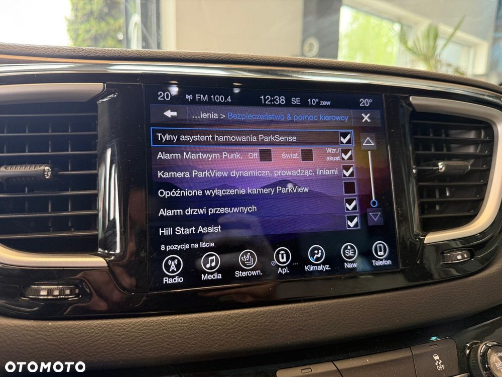 Chrysler Pacifica - 34