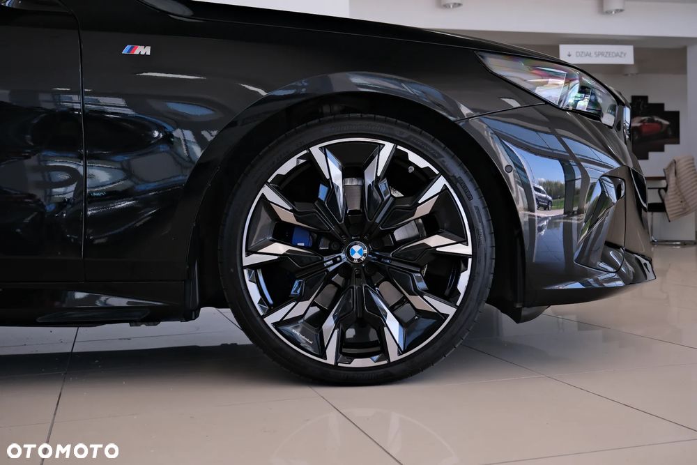 BMW Seria 5 520d xDrive mHEV M Sport - 8