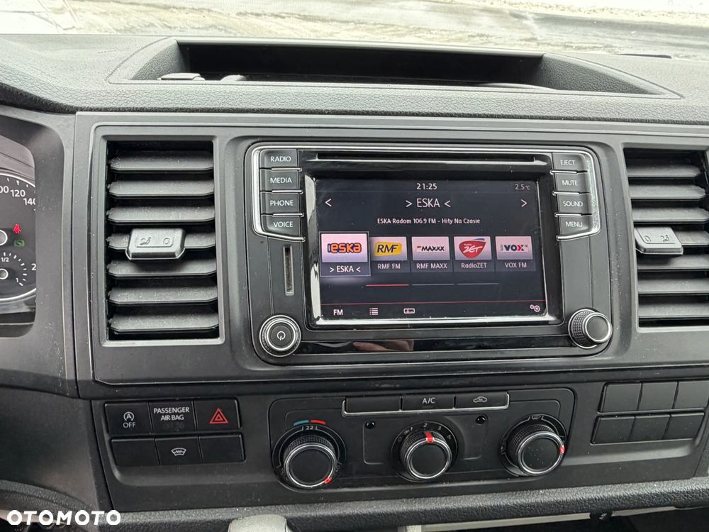 Volkswagen Transporter - 12