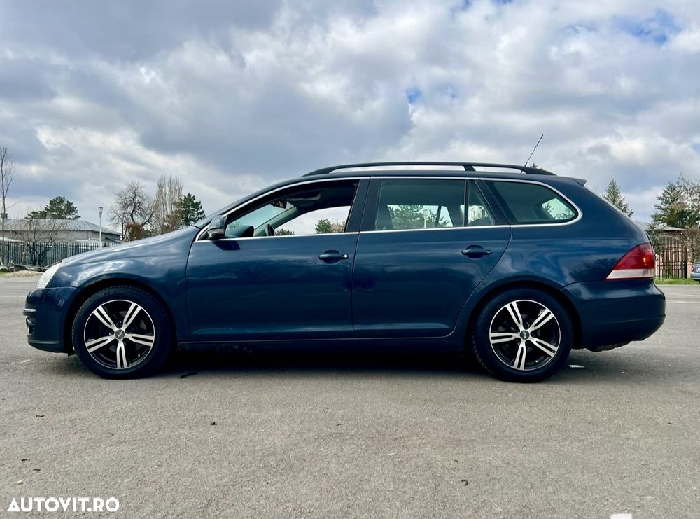 Volkswagen Golf 2.0 TDI Comfortline DSG - 9