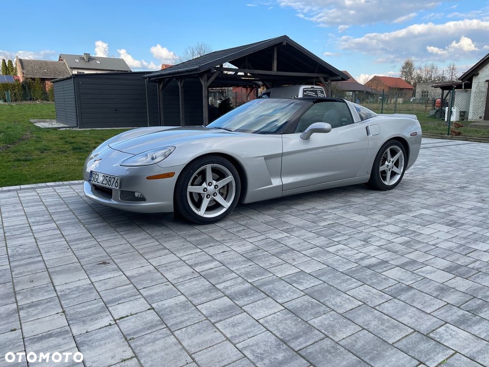 Chevrolet Corvette - 22