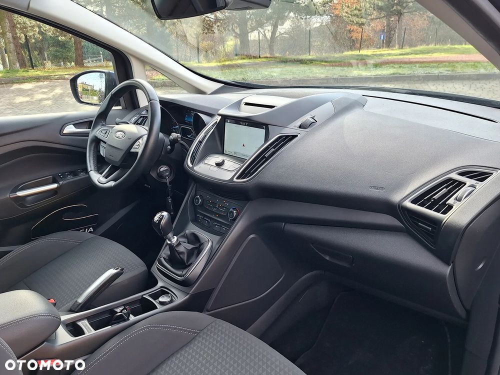 Ford Grand C-MAX - 11