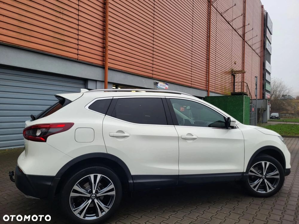 Nissan Qashqai 1.2 DIG-T N-Connecta - 24