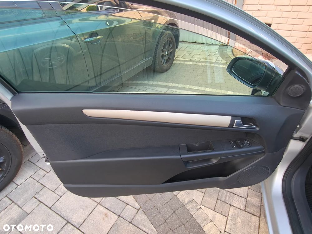 Opel Astra 1.6 111 EasyTronic - 30