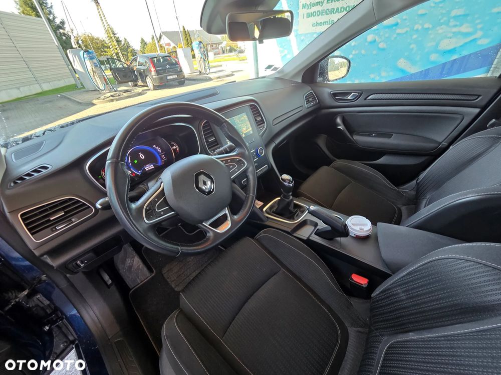 Renault Megane 1.5 Blue dCi Limited - 10