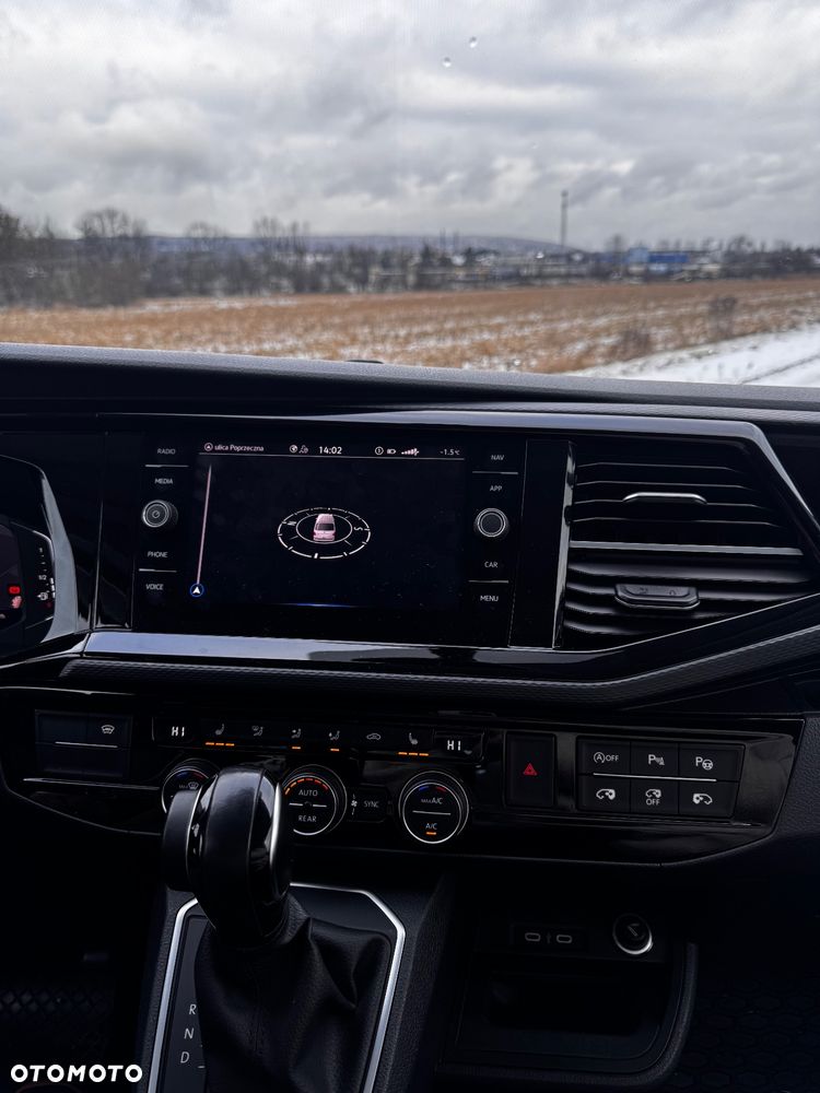 Volkswagen Multivan - 20