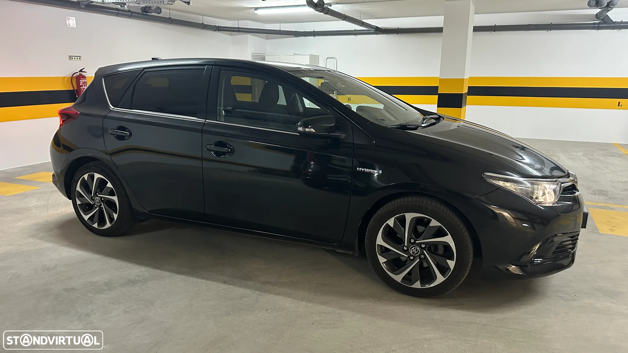 Toyota Auris 1.8 HSD Sport - 4