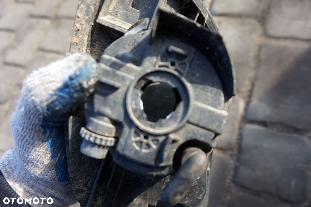 LAMPA PRZECIWMGIELNA LEWA HALOGEN 308 I T7 SW 6208F0 PEUGEOT 2007-2011 - 4