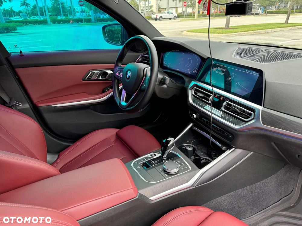 BMW Seria 3 318i Luxury Line sport - 30