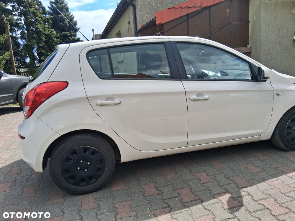 Hyundai i20 1.1 CRDi Comfort - 16