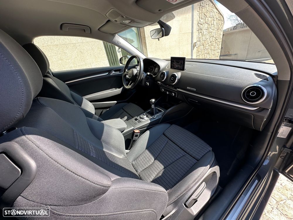 Audi A3 1.6 TDI Sport - 13