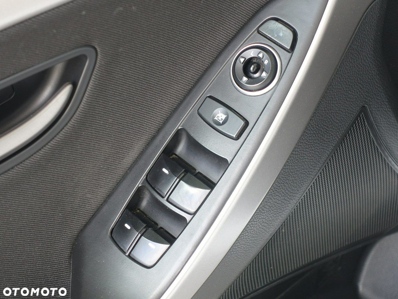 Hyundai i30 blue 1.6 CRDi Trend - 12