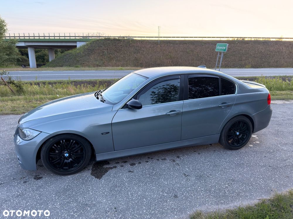 BMW Seria 3 325i - 5