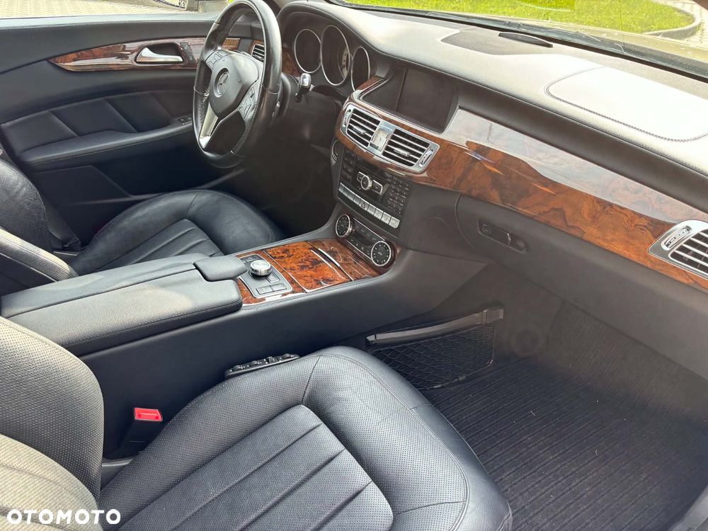 Mercedes-Benz CLS 350 CDI DPF BlueEFFICIENCY 7G-TRONIC - 23
