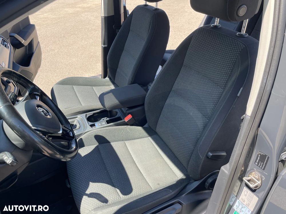 Volkswagen Touran 2.0 TDI SCR DSG Comfortline - 17