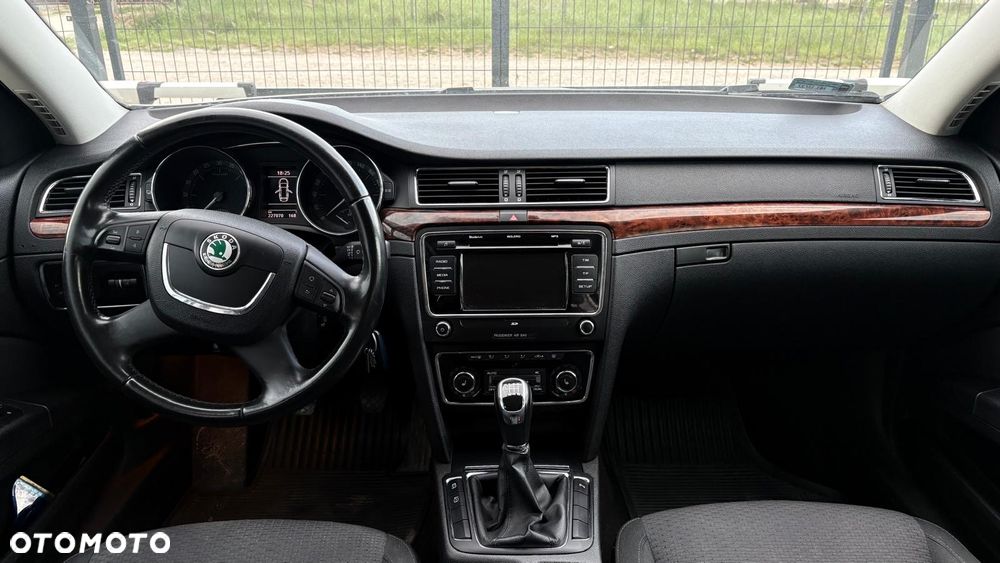 Skoda Superb 2.0 TDI Elegance - 6