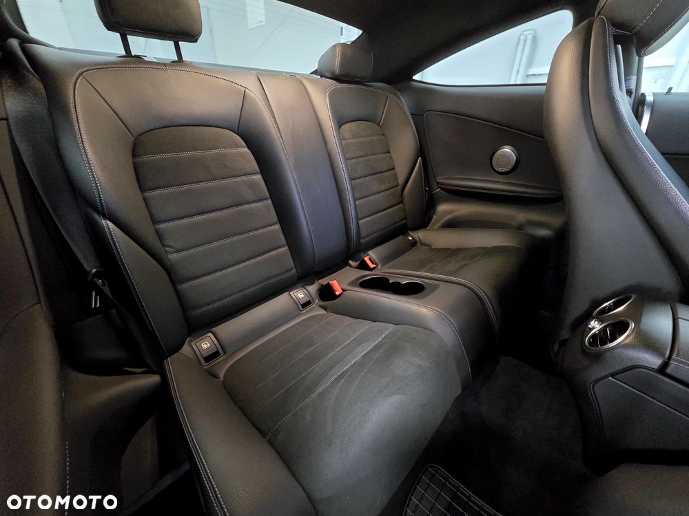 Mercedes-Benz Klasa C 220 d 4Matic 9G-TRONIC - 12